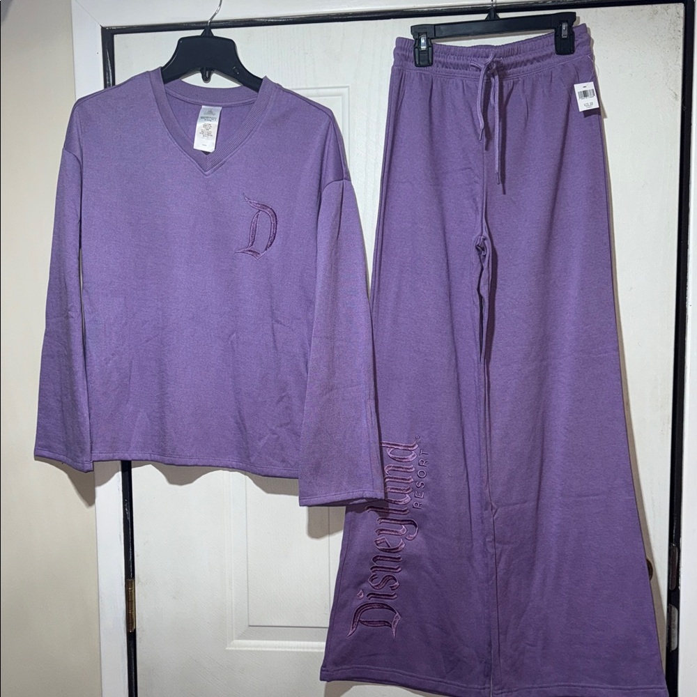 Disneyland Resort Lavender Lounge Set NWT - Picture 9 of 11
